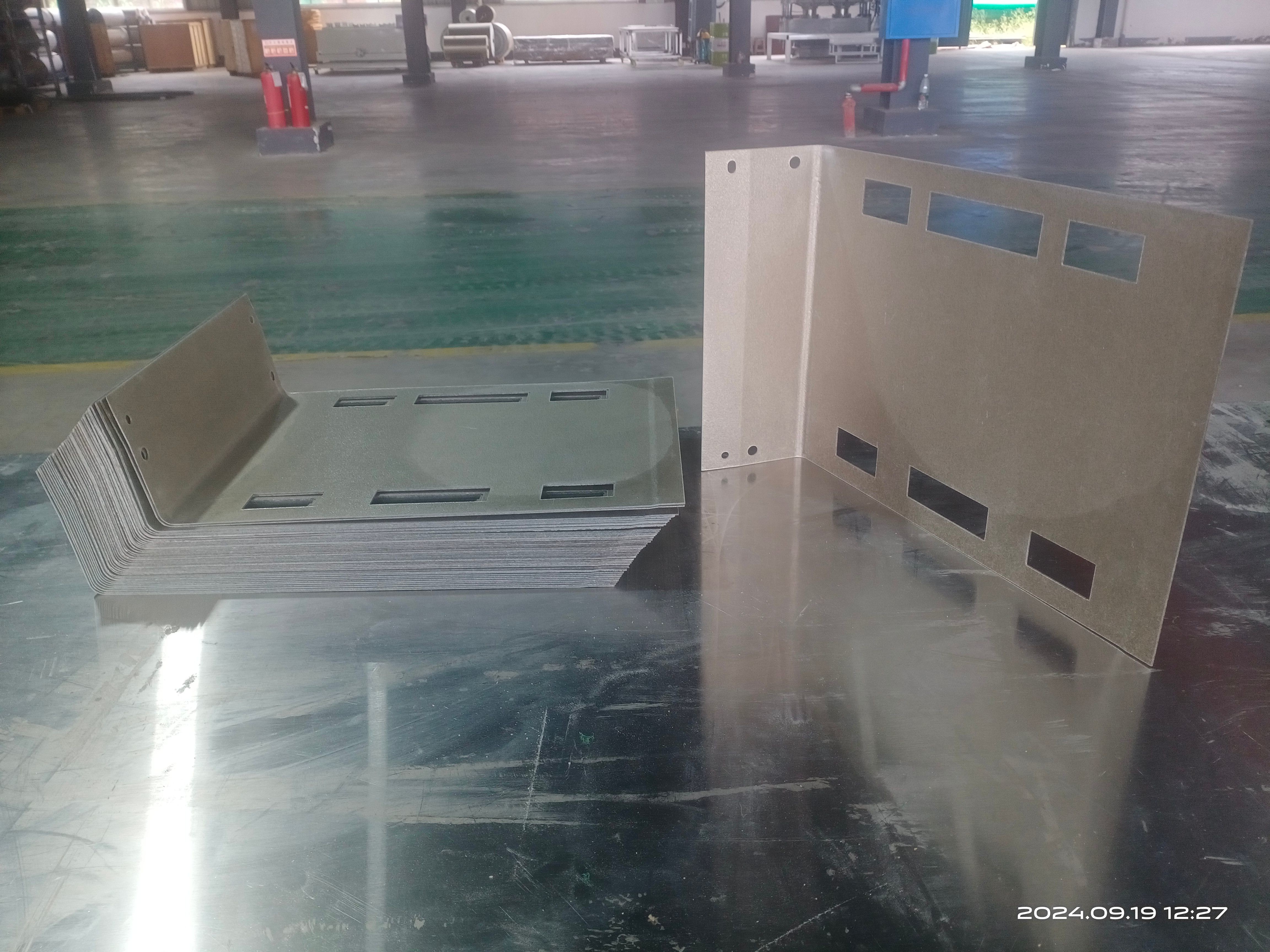 3D thermal forming Insulation barrier between EV power supply supply ...