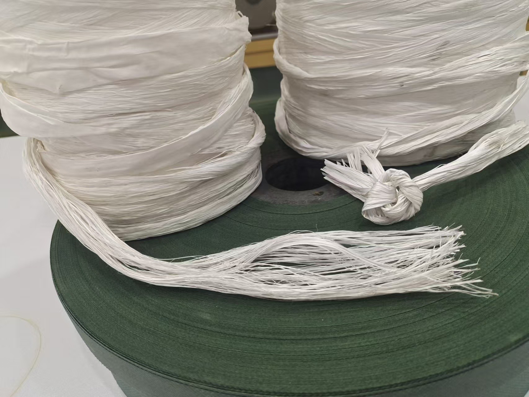 Giller Roe White Color PP Filler Rope As Filling Material For Cables And Wires